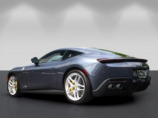 Blu Roma 2023 Ferrari Roma