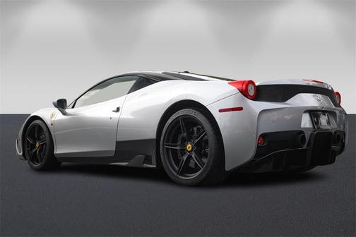 2015 Ferrari 458 Speciale 