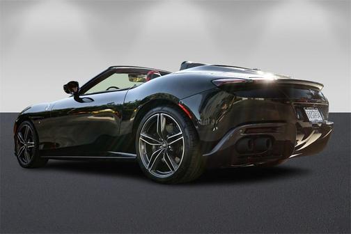 2024 Ferrari Roma Spider Base