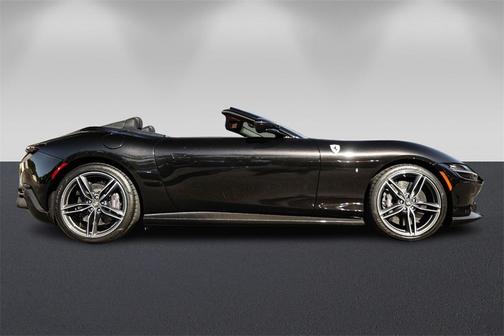 2024 Ferrari Roma Spider Base