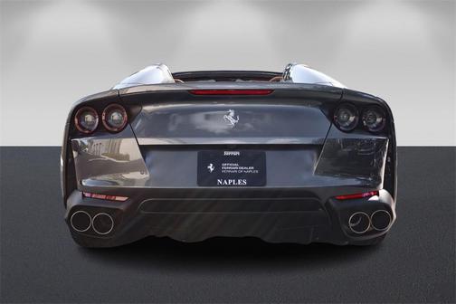 2022 Ferrari 812 GTS 