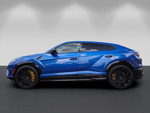 Blu Caelum Metallic 2025 Lamborghini Urus SE
