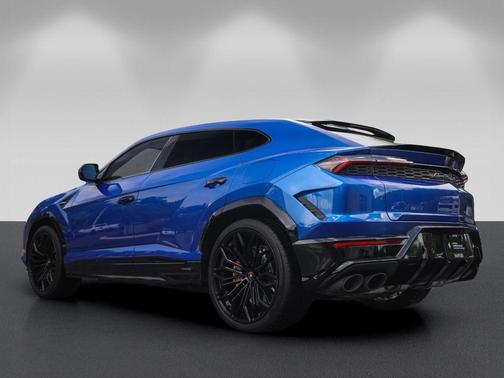 Blu Caelum Metallic 2025 Lamborghini Urus SE