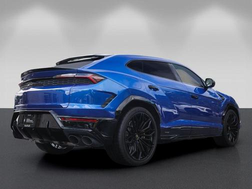 Blu Caelum Metallic 2025 Lamborghini Urus SE