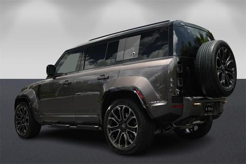 2025 Land Rover Defender