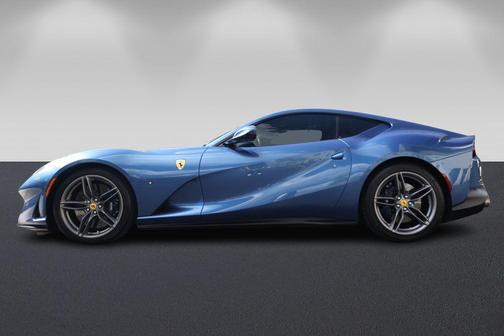 2019 Ferrari 812 Superfast Base