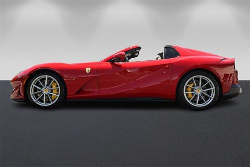 2023 Ferrari 812 GTS Base