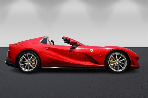 2023 Ferrari 812 GTS Base