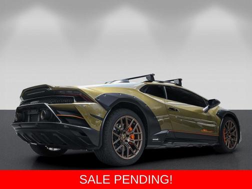 Verde 2024 Lamborghini Huracan Sterrato