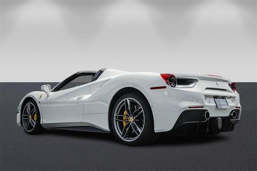 2017 Ferrari 488 Spider Base