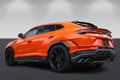 2024 Lamborghini Urus Performante