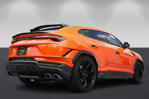 2024 Lamborghini Urus Performante