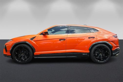 2024 Lamborghini Urus Performante