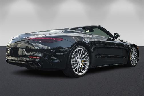 2022 Mercedes-Benz AMG SL 63 