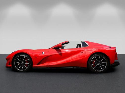 Rosso Corsa 2022 Ferrari 812 GTS