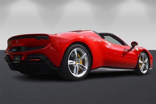 2025 Ferrari 296 GTS Base