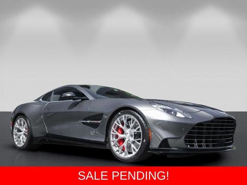 Magnetic Silver 2025 Aston Martin Vanquish
