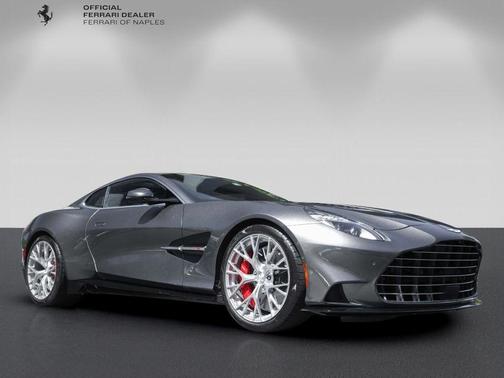 Magnetic Silver 2025 Aston Martin Vanquish