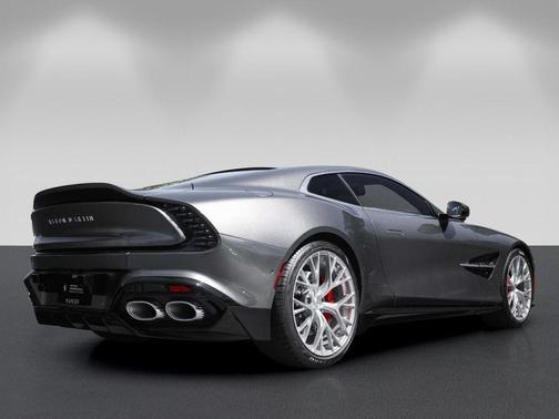 Magnetic Silver 2025 Aston Martin Vanquish