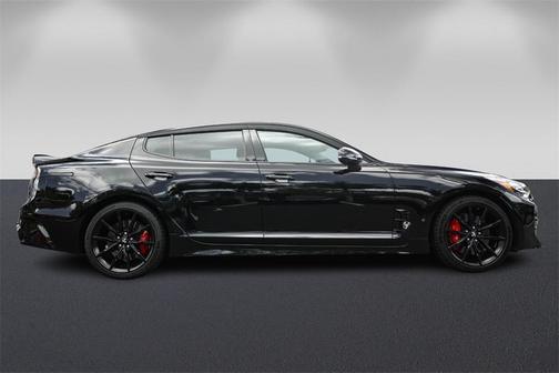 2022 Kia Stinger GT2