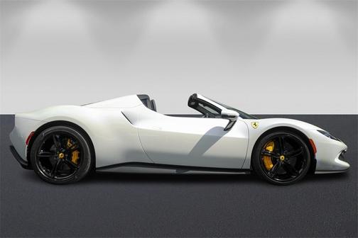 2025 Ferrari 296 GTS 