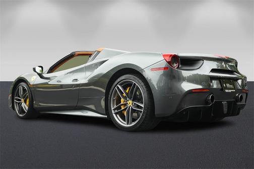 2018 Ferrari 488 Spider Base