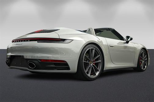 2020 Porsche 911 Carrera S