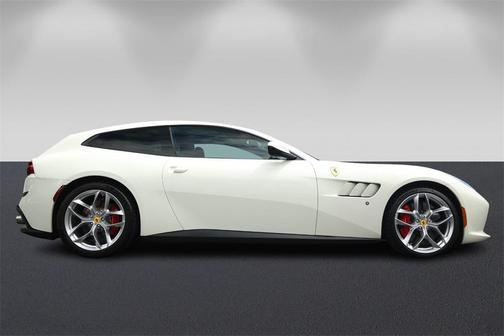 2018 Ferrari GTC4Lusso T
