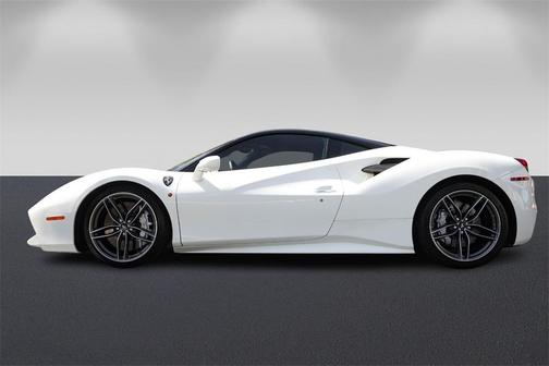 2017 Ferrari 488 GTB Base