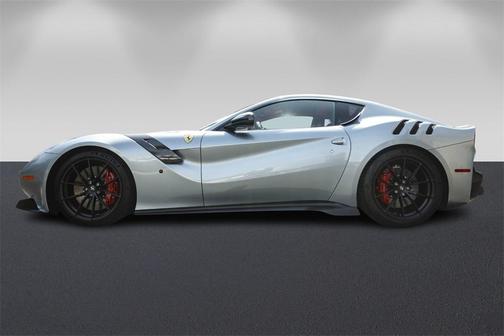 2017 Ferrari F12tdf Base