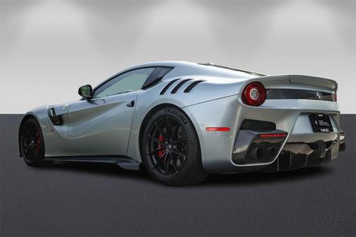 2017 Ferrari F12tdf Base