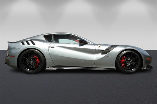 2017 Ferrari F12tdf Base