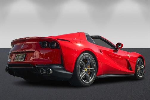 2022 Ferrari 812 GTS 