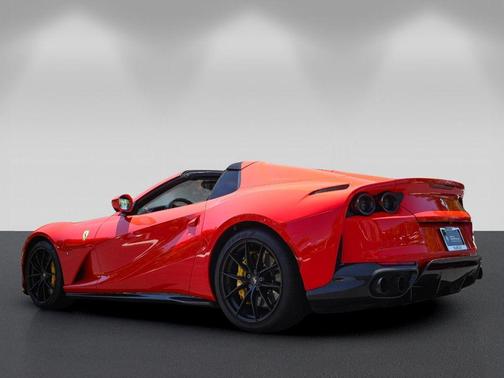 Rosso Scuderia 2021 Ferrari 812 GTS