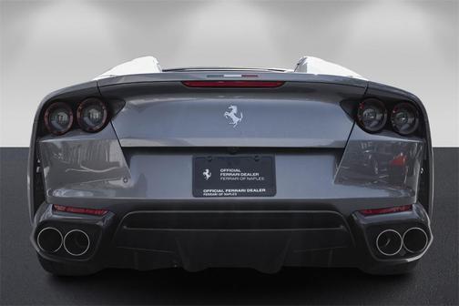 2023 Ferrari 812 GTS 