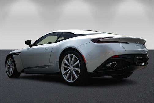2018 Aston Martin DB11 V8