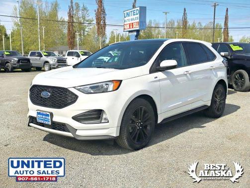 White 2024 Ford Edge ST-Line