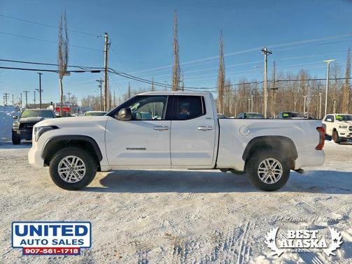 White 2022 Toyota Tundra SR5
