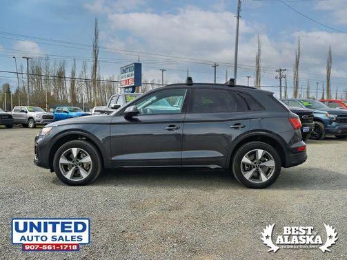 Manhattan Gray Metallic 2024 Audi Q5 40 Premium