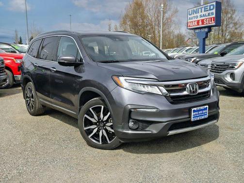 Gray 2019 Honda Pilot Elite