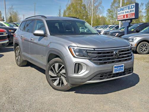 Silver Mist Metallic 2025 Volkswagen Atlas 2.0T SE