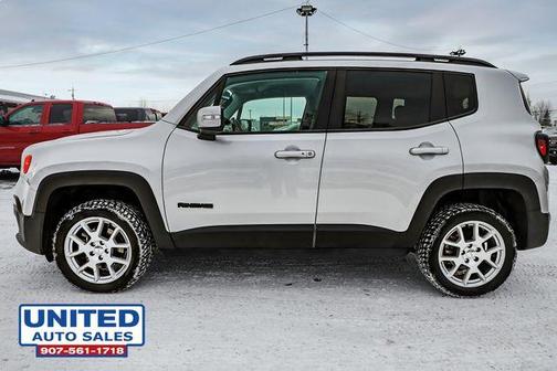 Photo 2 of 32 of 2018 Jeep Renegade Altitude