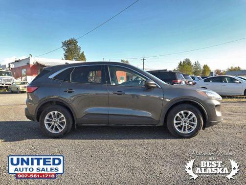 2020 Ford Escape SE