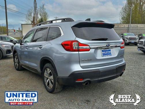 Ice Silver Metallic 2022 Subaru Ascent Premium 7-Passenger
