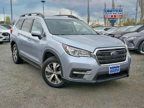 Ice Silver Metallic 2022 Subaru Ascent Premium 7-Passenger