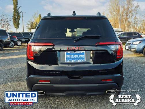 2022 GMC Acadia SLT
