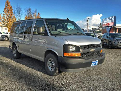 2017 Chevrolet Express 2500 LS