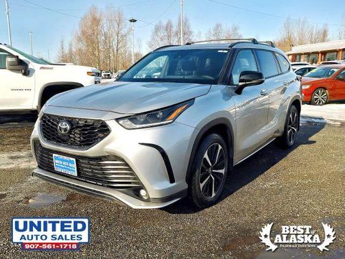 Silver 2022 Toyota Highlander XSE