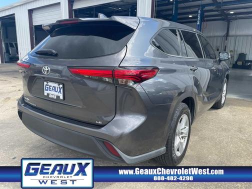 2020 Toyota Highlander LE