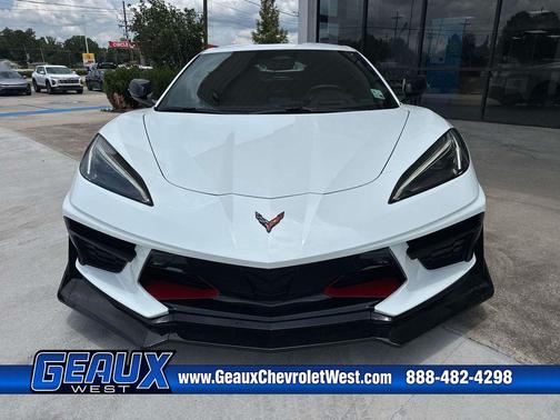 Arctic White 2025 Chevrolet Corvette Stingray w/2LT